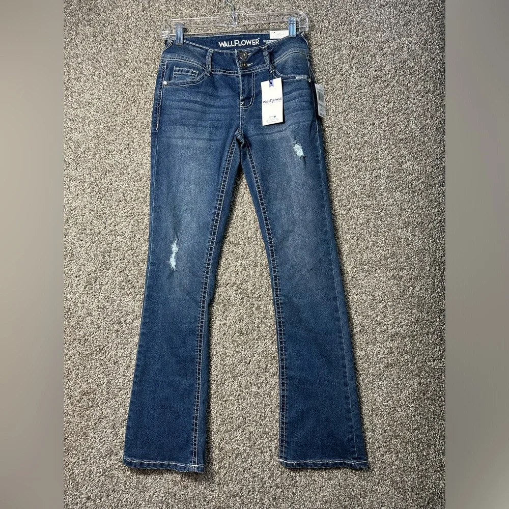 NWT WallFlower Juniors' Luscious Curvy Bootcut Mid-Rise Jeans Size 1 - Picture 3 of 6